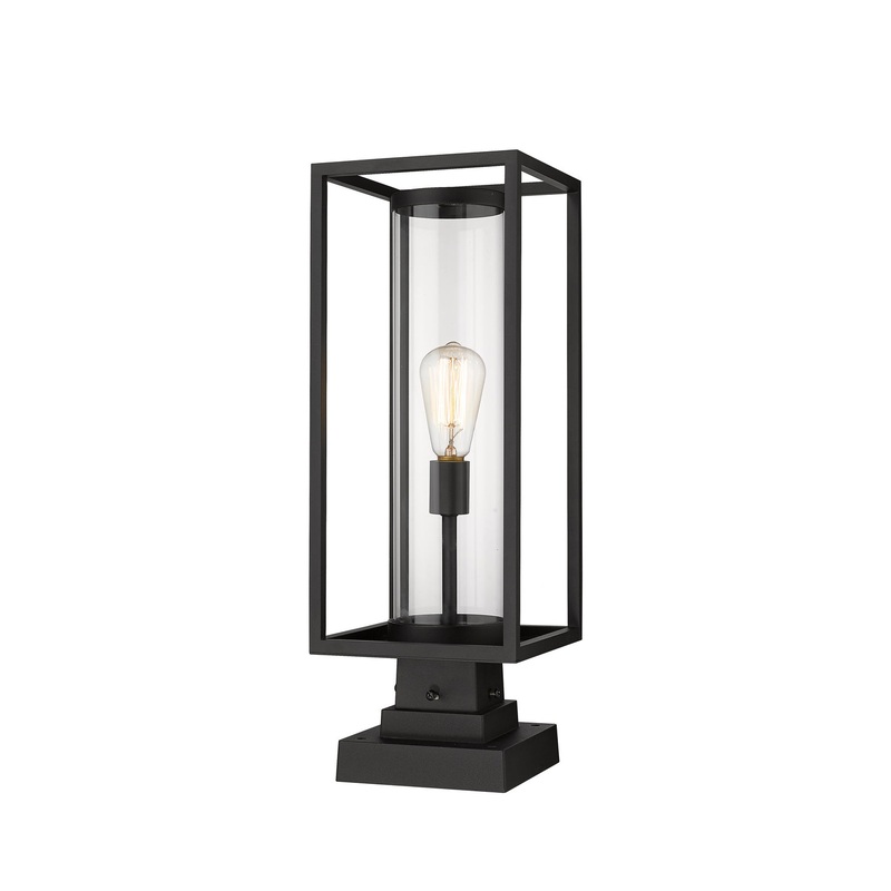 Dunbroch 1-Light Outdoor Pier Mount in Black
