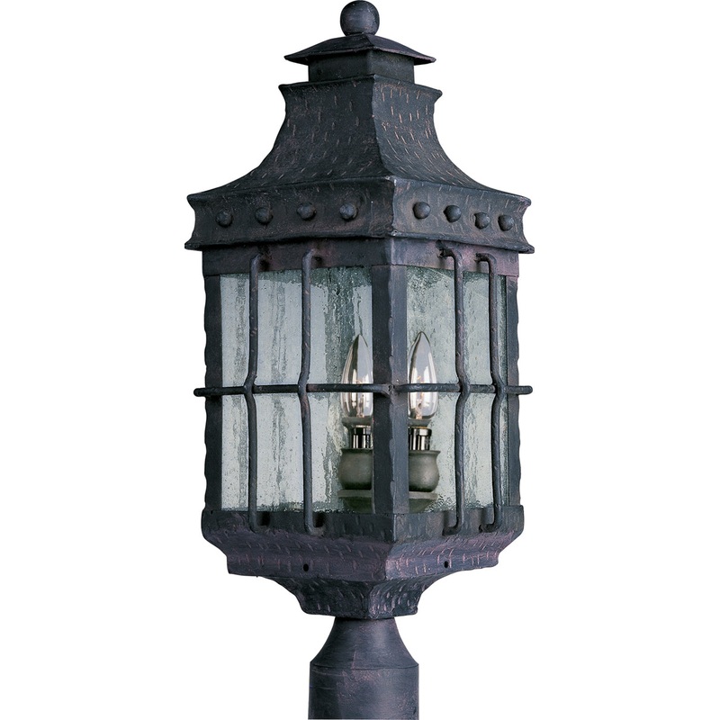 Nantucket 3-Light Outdoor Pole/Post Lantern in Country Forge